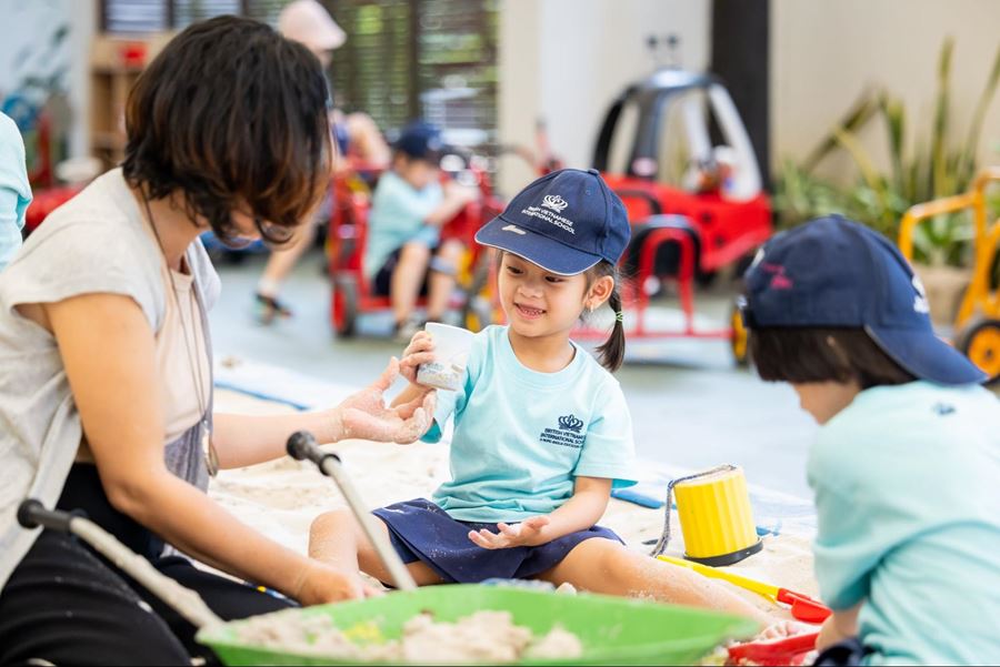 Hoạt động ngoài trời cho trẻ mầm non