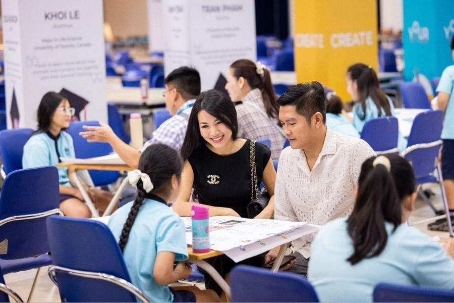 Phụ huynh tìm hiểu trường quốc tế để lựa chọn cho con