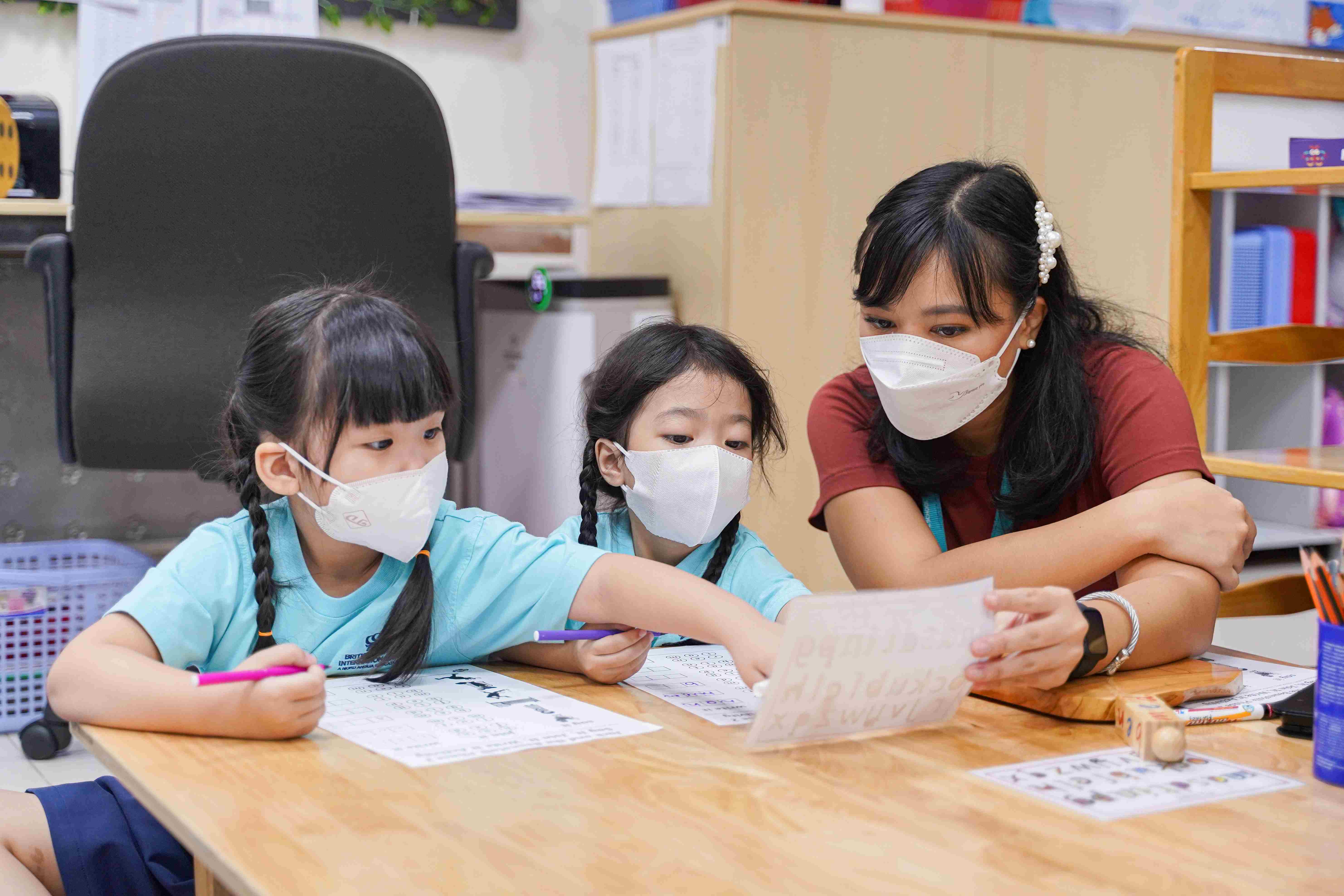 BVIS won the Great Innovation in Education Award from BritCham | BVIS HCMC - BVIS won the Great Innovation in Education Award from BritCham