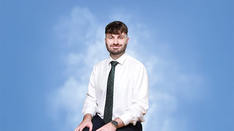 Thầy Alistair Dunn - Mr-Alistair-Dunn