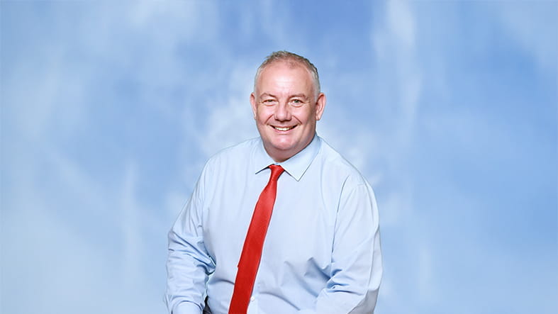 Thầy Patrick Oldfield - Mr-Patrick-Oldfield
