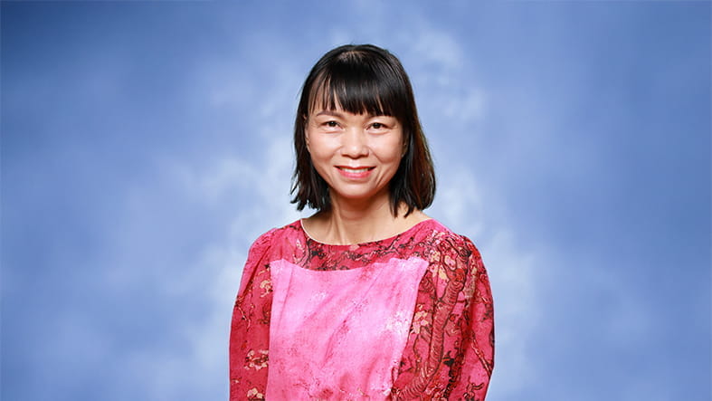 Cô Hà Nguyễn - Ms-Ha-Nguyen