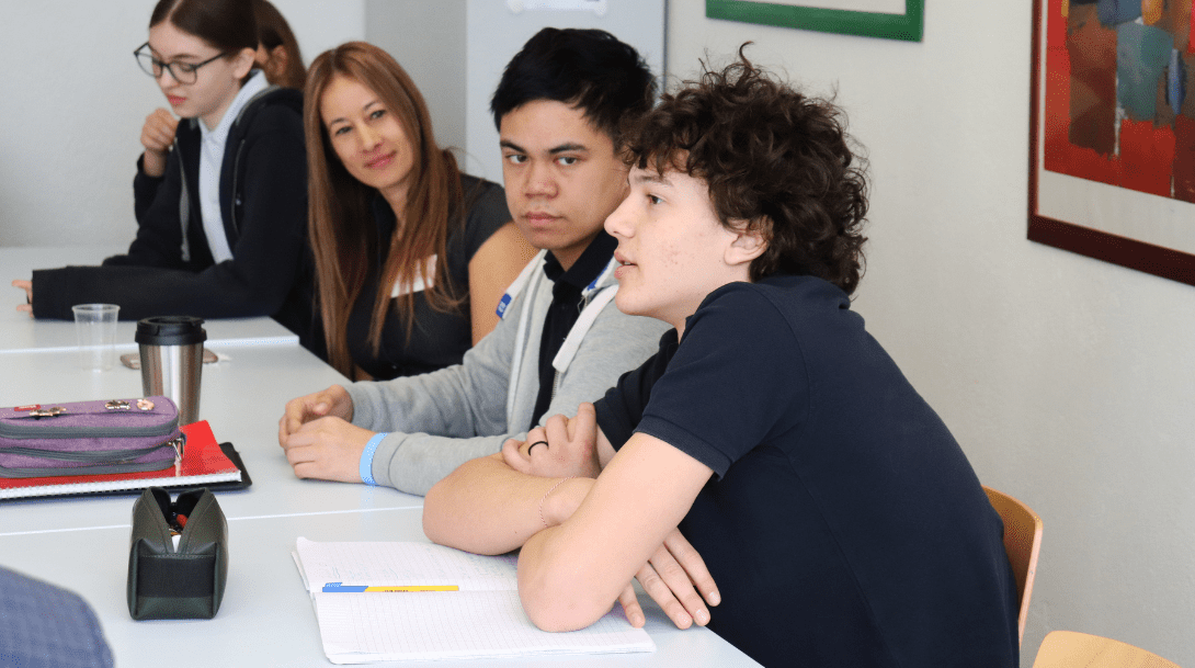 Career Day 2024 brings professional inspiration to students - Carousel For News Detail - Champittet - Career Day 2024