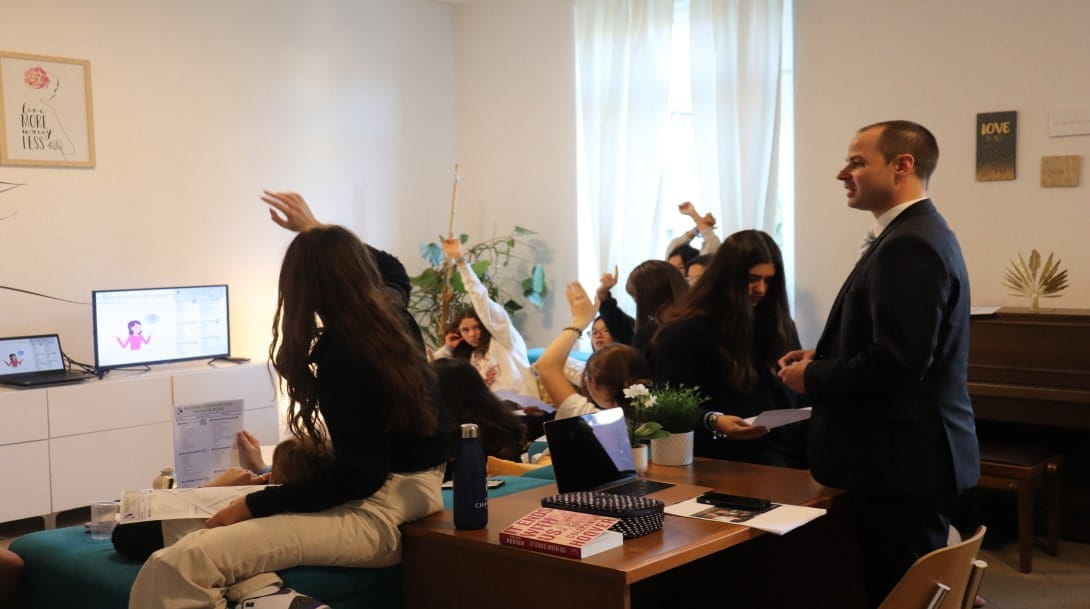 Champittet boarders Etiquette carousel image 3jpg