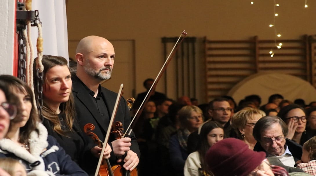 Christmas Gala of the Amati carousel image 4jpg