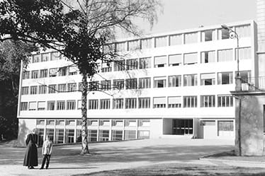 Ce qui rend notre école spéciale | Collège Champittet - Visual Time Line Image And Text - Champittet