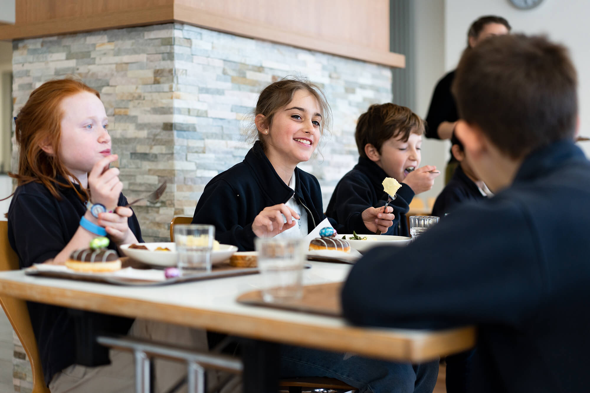 Infos essentielles pour les parents d'élèves | Collège Champittet - Feature Cards - Champittet