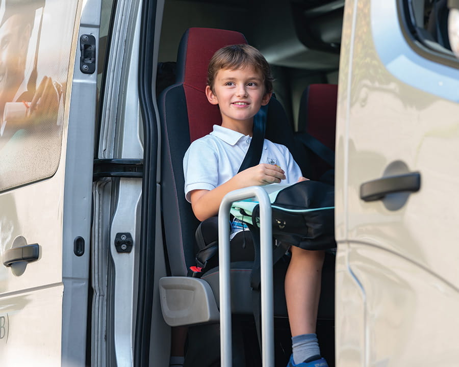 School Bus | Collège Champittet - Image-50-50 - Champittet