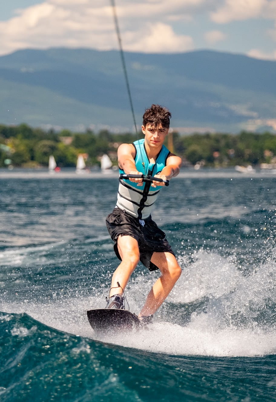 Demande d'information sur les camps | Collège du Léman - FormAssembly Connector - CDL