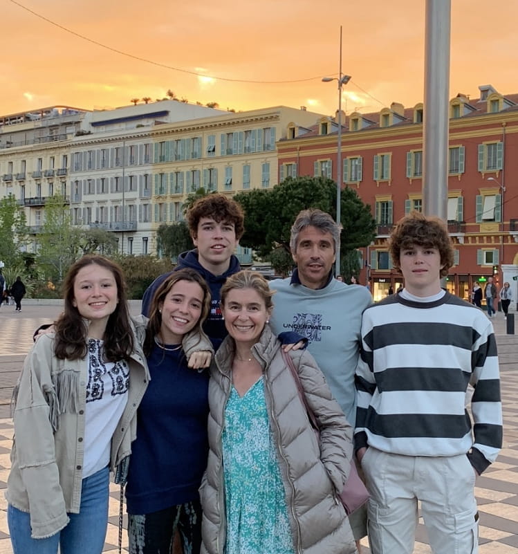 For Our Parents | Collège du Léman - Feature Cards - CDL