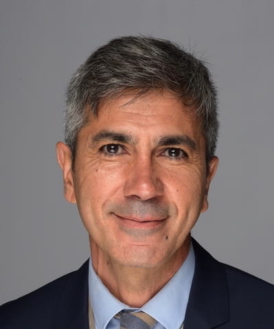 How We Teach | International College Spain - Feature Cards Pattern