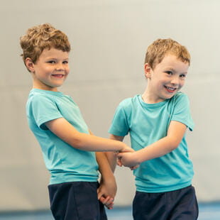 La Côte International School Aubonne, Suisse | Nord Anglia - 051 - Feature Cards Pattern