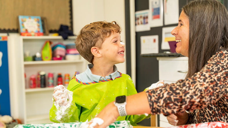 La Côte International School Aubonne, Suisse | Nord Anglia - 051 - Feature Cards Pattern