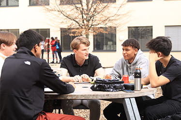 Programmes Académique | La Côte International School Aubonne - 04 - visualTimeline WithTags
