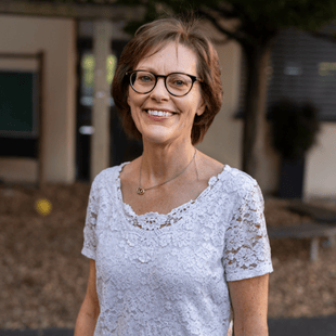 About Us | La Côte International School Aubonne, Switzerland - Feature Cards Pattern