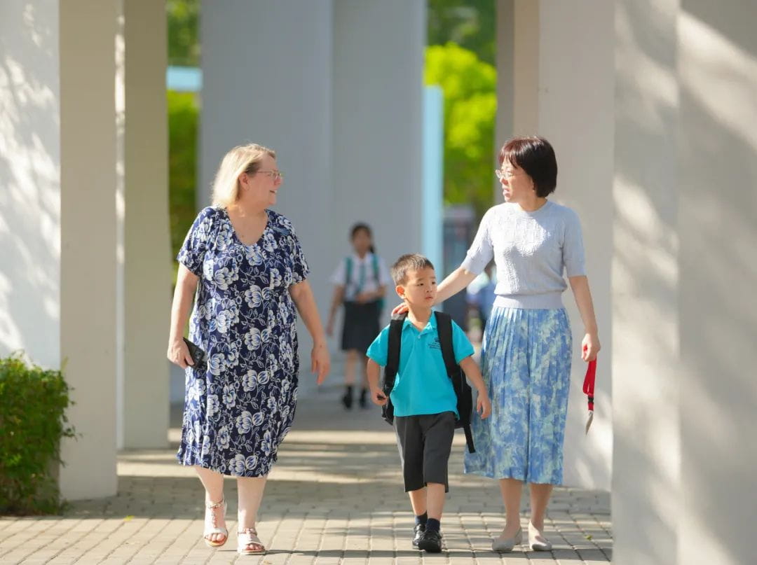 Nord Anglia International School Shanghai, Pudong - 05 - visualTimeline - RU