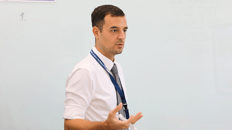 Mihajlo Ravic - Mihajlo Ravic