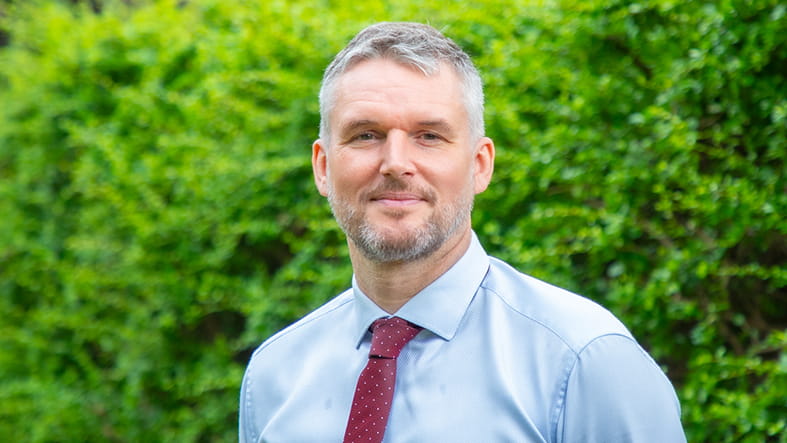 How We Teach | Northbridge | Nord Anglia - Feature Cards Tabs