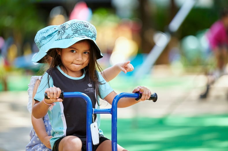 What is normal in the first year at an international school - first year student experience international school