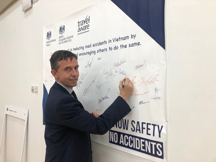 Pledge signing