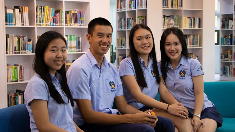 BIS - Head Students 2019 - Library