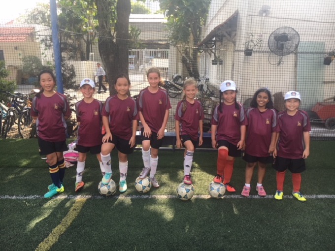 U9 and U11 Girls Football (4)