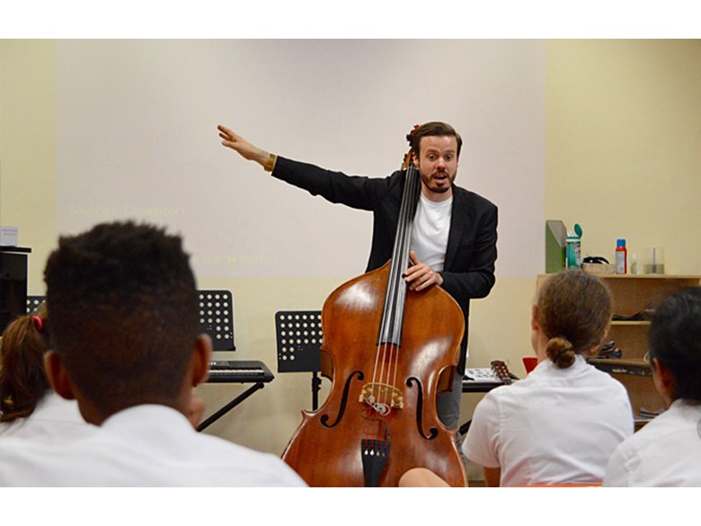 Juilliard Alumnus and Bass Player Visits DCIS