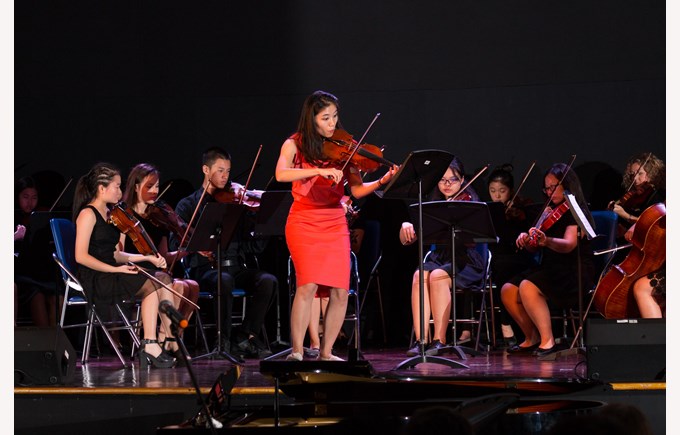 Nicole violin