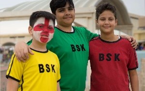Students in house colours