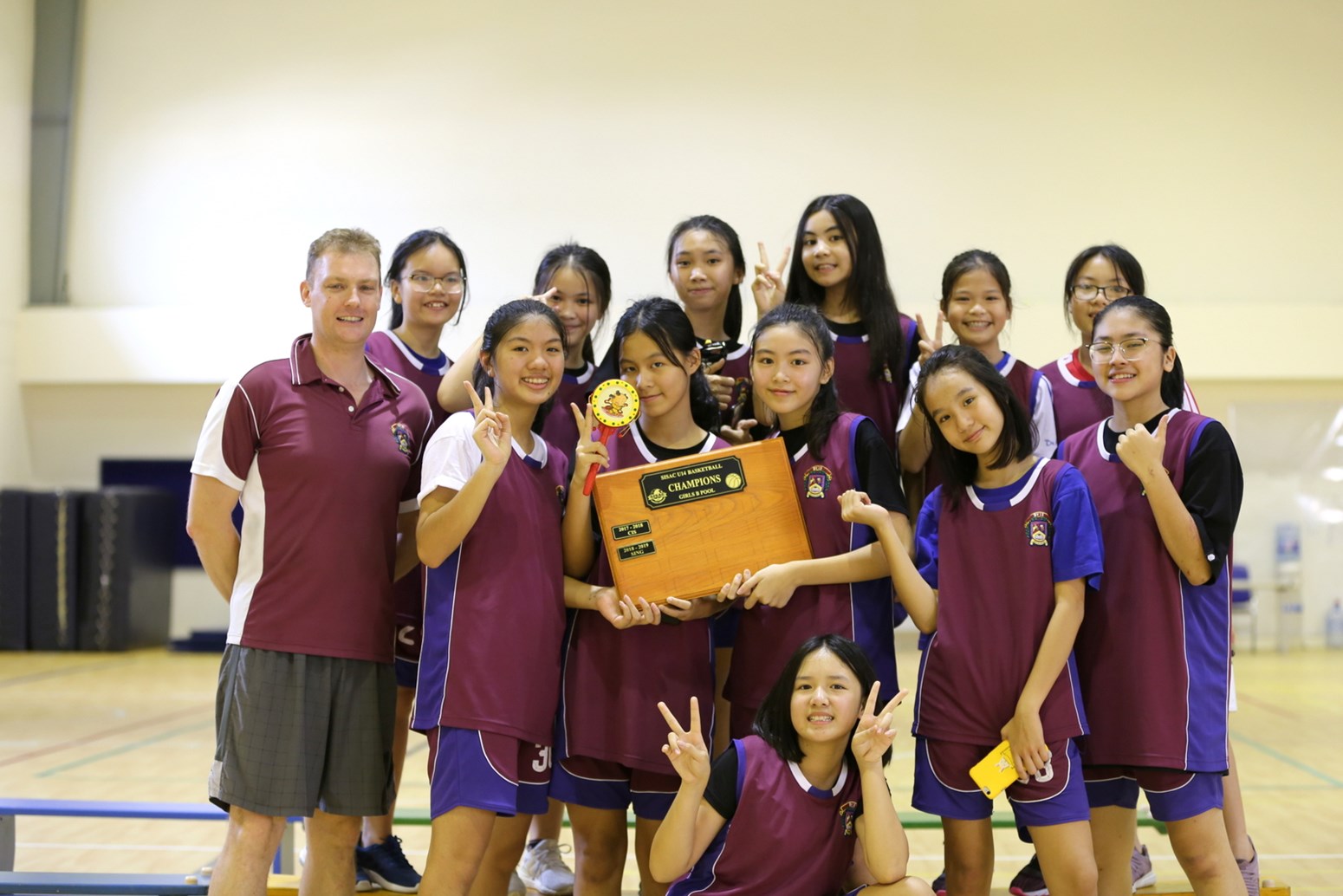 BVIS HCMC Đội tuyển bóng rổ nữ U14