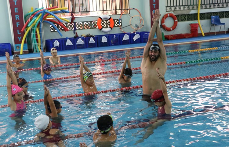 James Goddard British Olympic Swimmer visits BIS HCMC