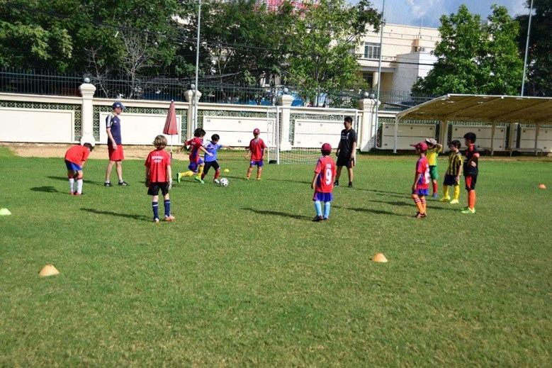 Saturday Morning Football