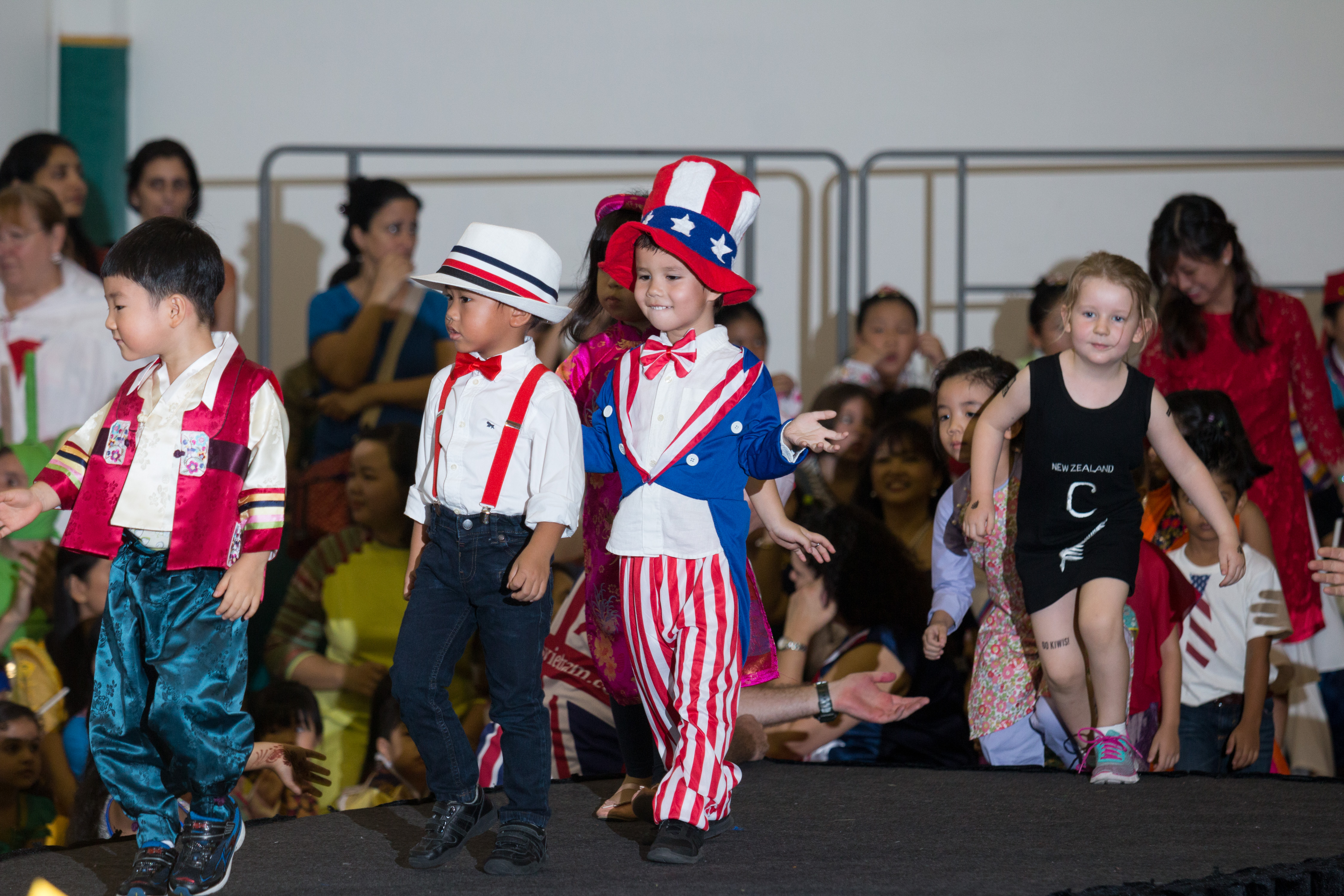 An Phu Primary Parade of Nations