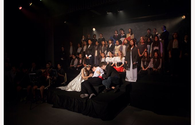 drama full stage