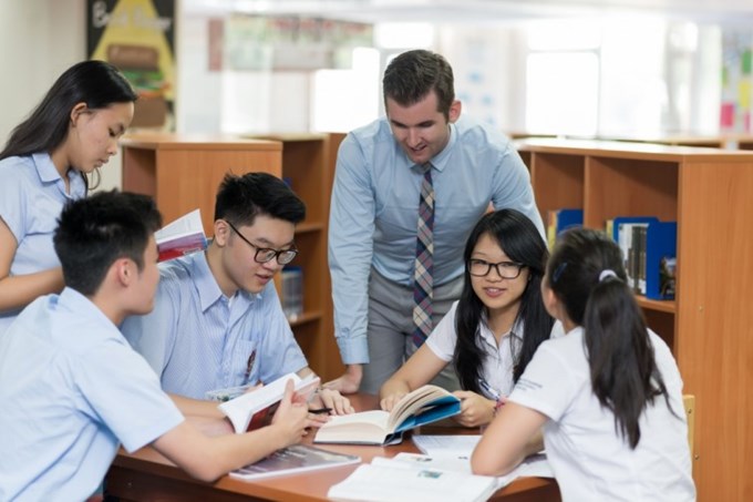 Benefits of Bilingualism