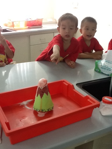 F2 Visit to the Science Labs at AP2