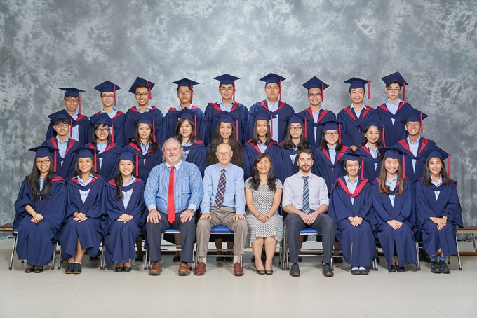 Graduation-BVIS-407-min
