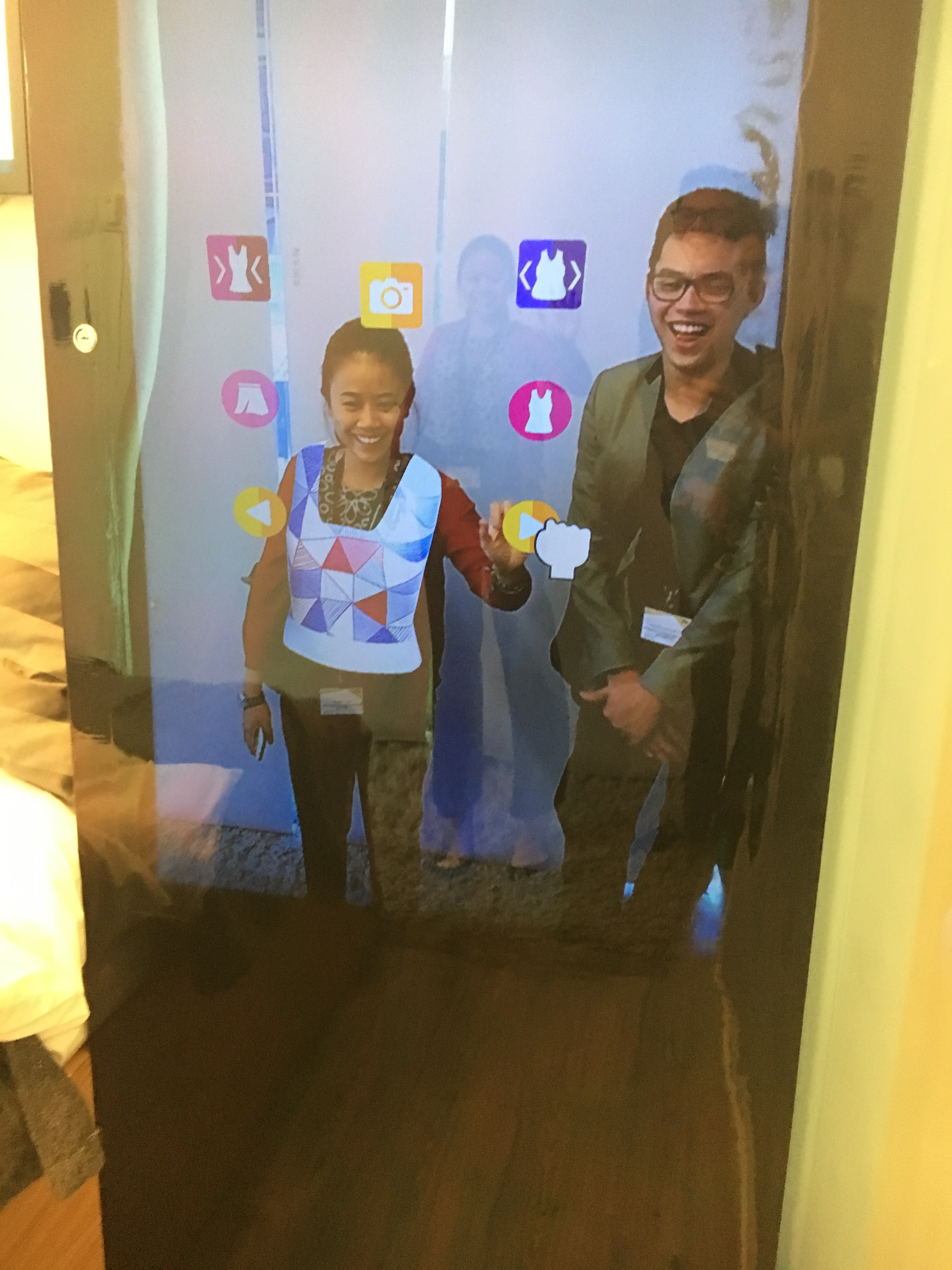 BIS Students at the Wearable Technologies Conference 2016 4