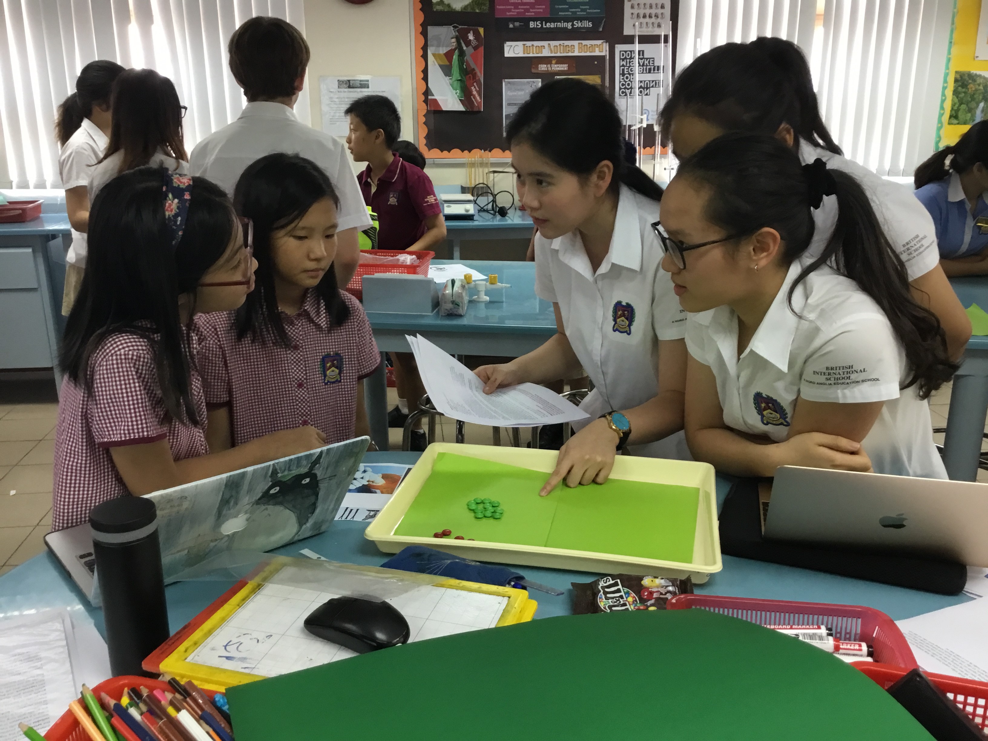 Year 5 Visit the Secondary Campus for Shoestring Science (11)
