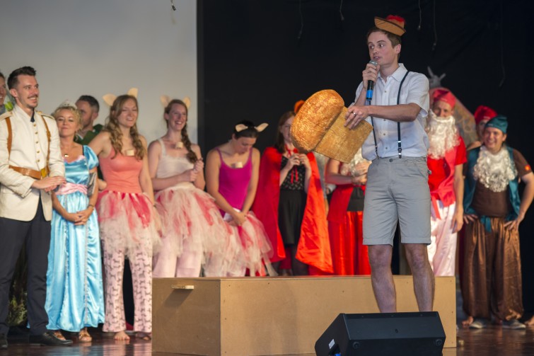 Staff panto 2
