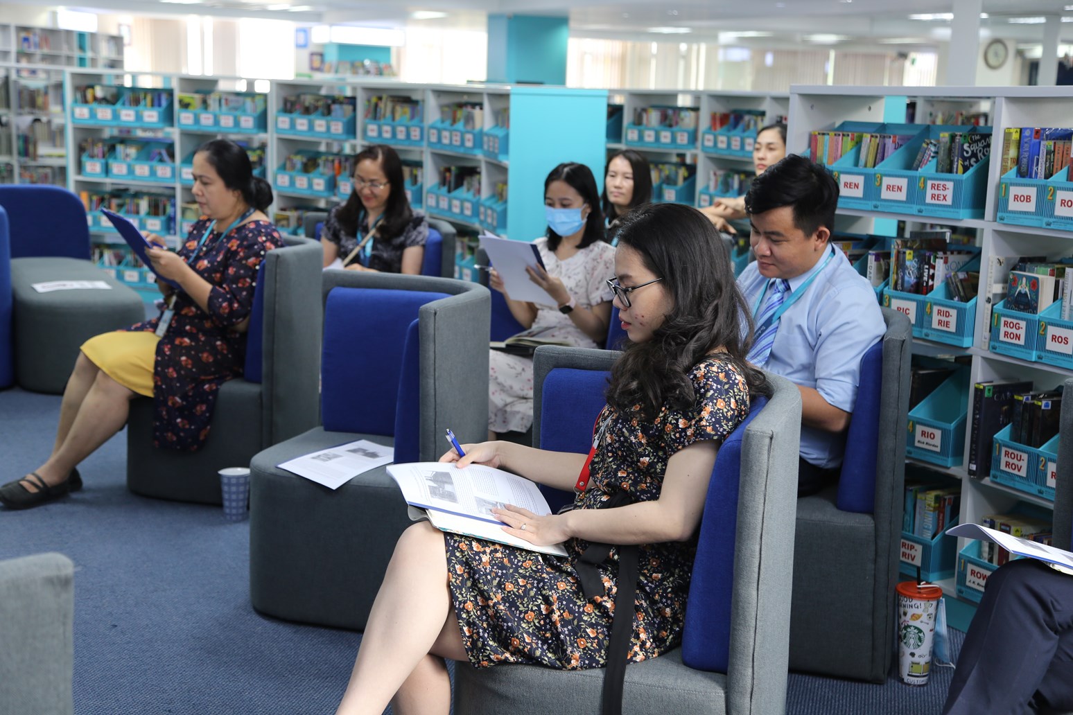 Các giáo viên BVIS trong buổi giao lưu tập huấn