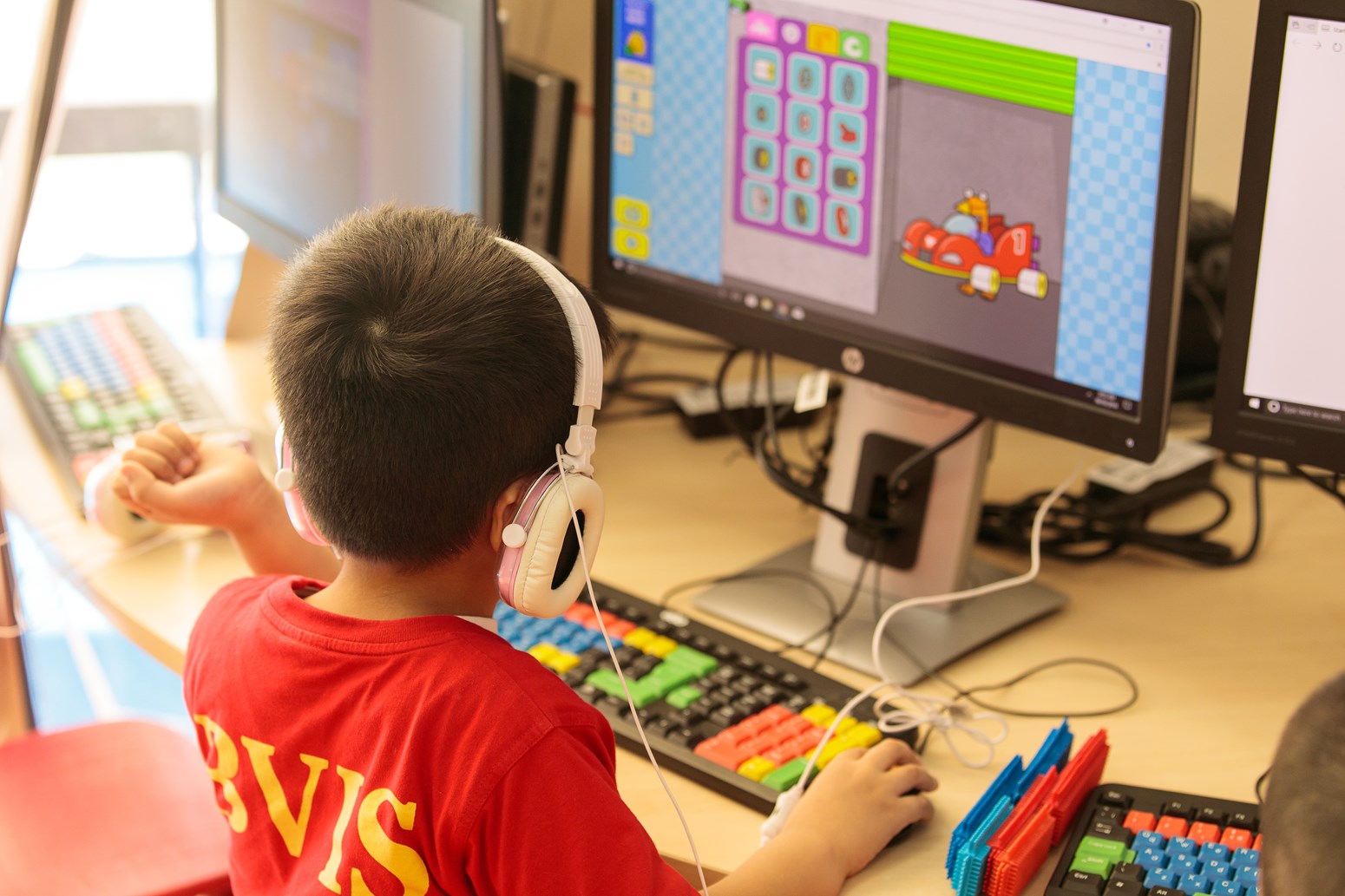 Curious BVIS EYFS students | Nord Anglia a