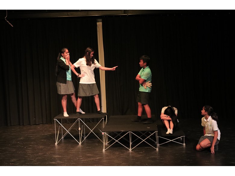  Drama  House  competition on the big  stage