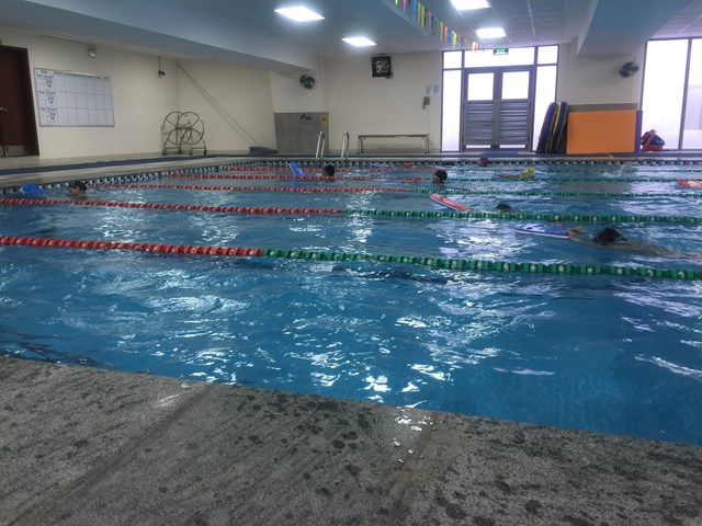 Swim squad 1-min