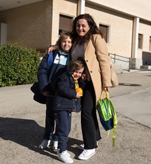 ICS Pick up students parent after school Primary Spanish teacher