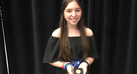 student wins science fair award