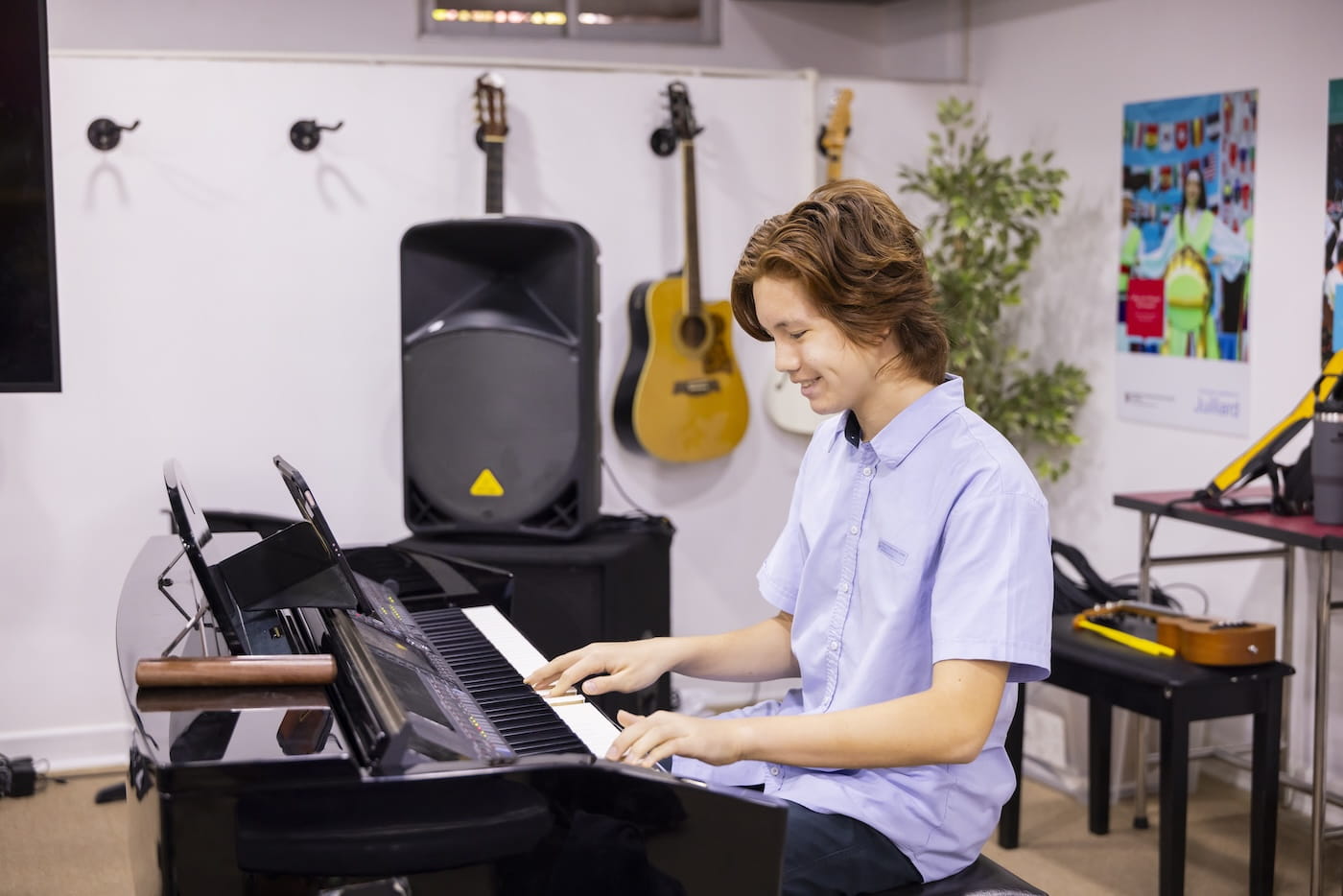 International School Scholarships Thailand | Regents Pattaya - Feature Cards Pattern