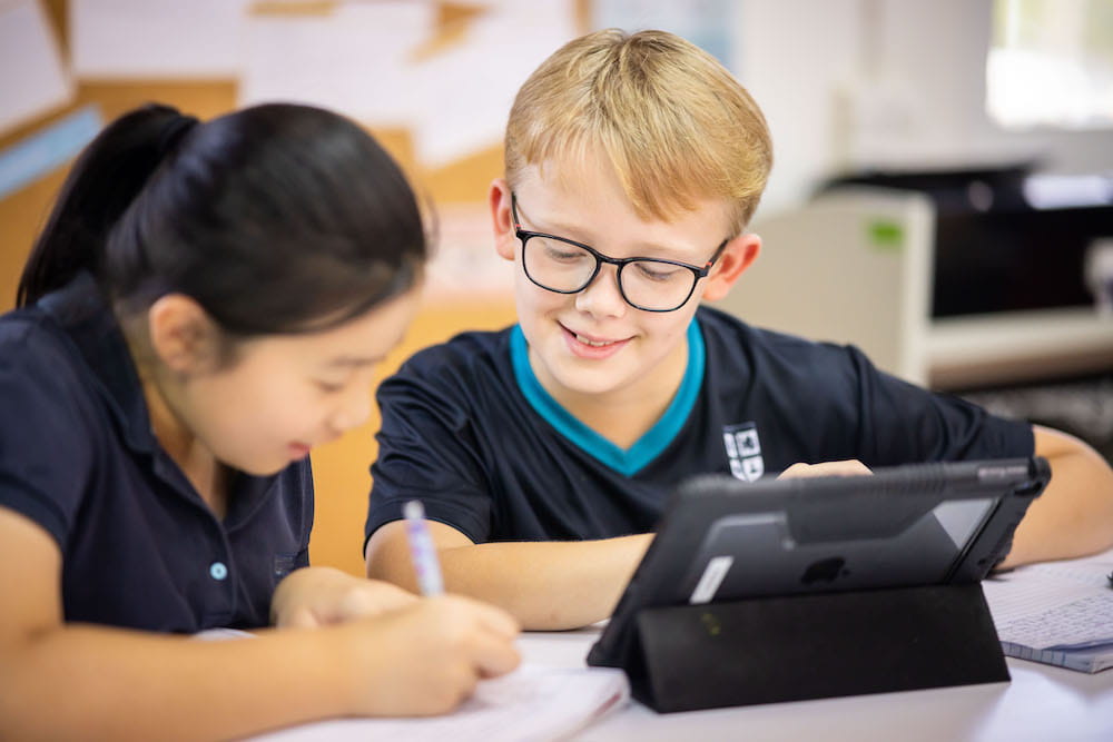 Thailand Primary School | Regents Pattaya - Feature Cards Pattern