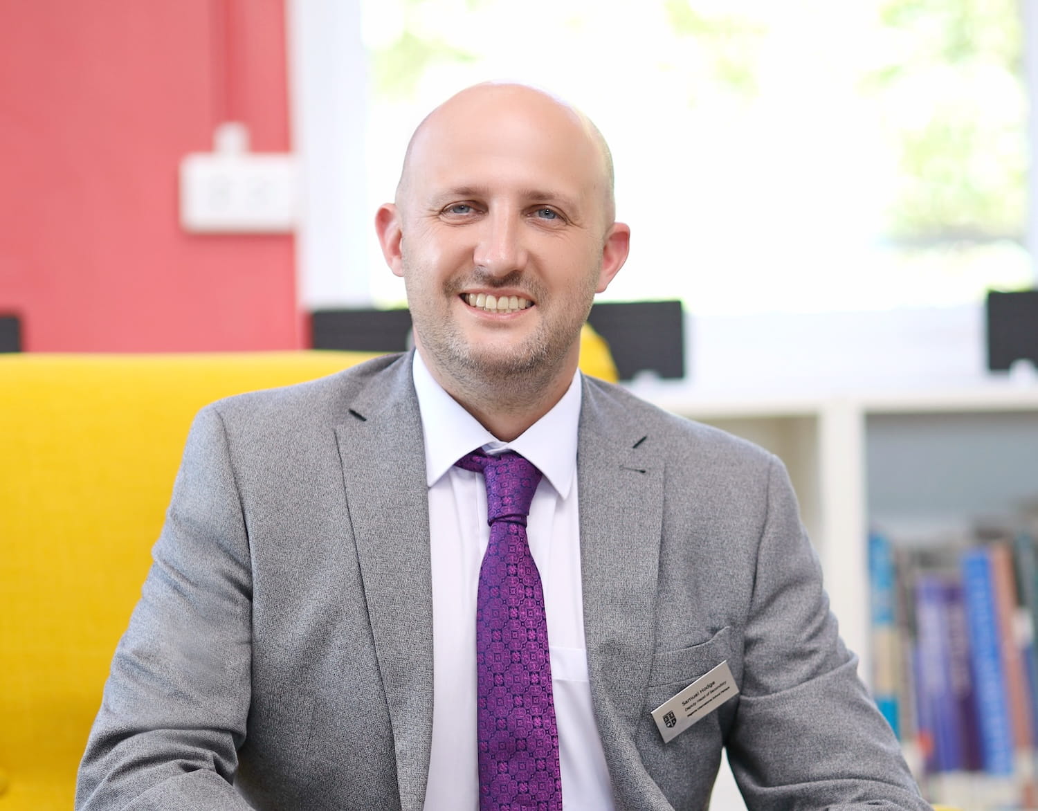 Regents Pattaya Staff | Regents International School Pattaya - Feature Cards Tabs