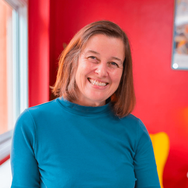 Regents Pattaya Staff | Regents International School Pattaya - Feature Cards Tabs